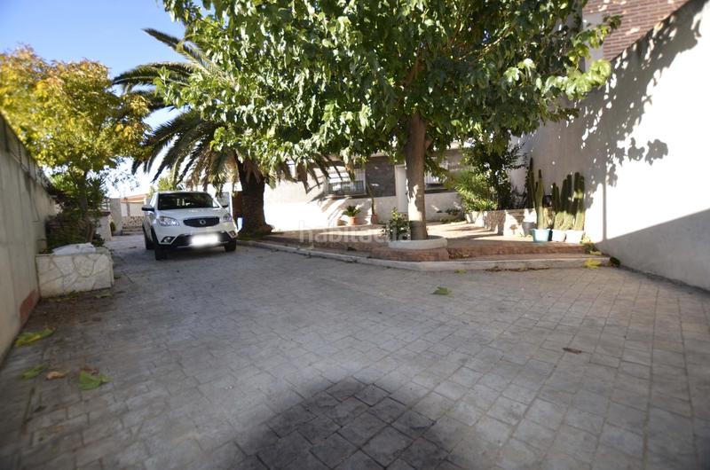 Foto cd101335-9f7e-4324-befe-cf4d64548166. Casa bifamiliare con riscaldamento piscina in Las Lomas Seseña