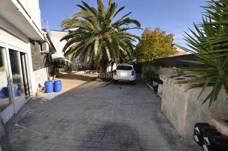 Foto dbc0842d-54cd-4259-95d3-1a5a65ba9889. Casa pareada en Las Lomas Seseña