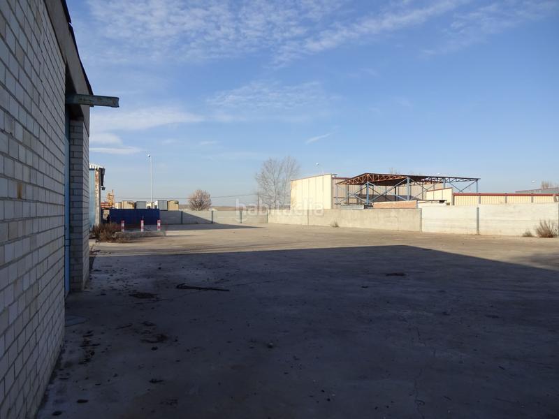 Foto f02fdc86-f8d3-419f-81e5-8b84390dccfd. Local comercial a San Martín de la Vega