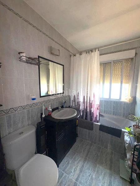 Foto 3cf82359-f903-422b-ad0d-13d554d1f892. Piso  en villaverde con magnifica ubicacion en Madrid