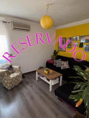 Piso en Los ngeles. Piso en villaverde con magnifica ubicacion