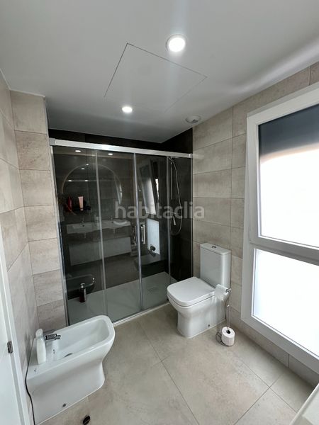 Foto ff52936d-98fd-44c4-92b2-e52412f1f0b3. Casa adossada amb calefacció aparcament piscina a Valdemoro