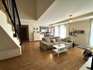 Miete Dachwohnung in San Martín de la Vega. Atico duplex luminoso con garaje y amplia terraza