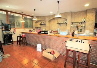 Location Local commercial  Carrer de sant isidre. Abre tu propio negocio!!