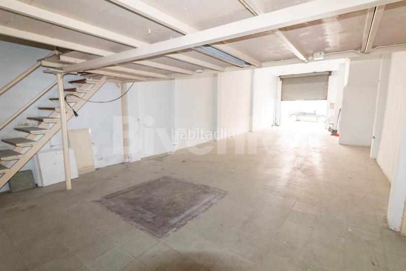 Foto d1ff57de-8473-4970-bb1d-8b833c721737. Alquiler local comercial  renovado en Igualada