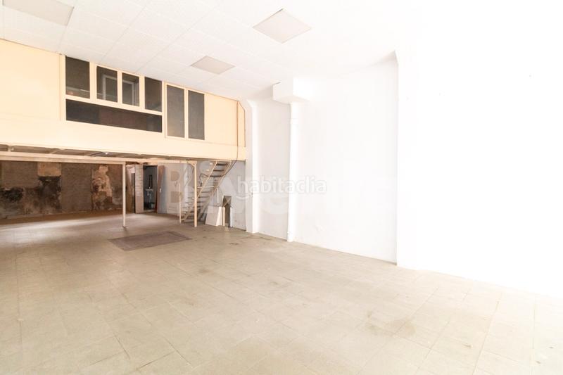 Foto 2056b3ff-fdb5-4f3f-9506-66a922dc8718. Lloguer local comercial a Centre Igualada