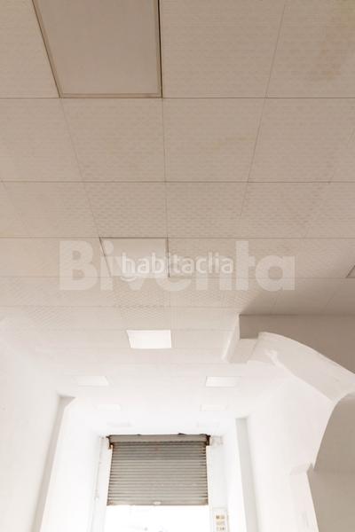Foto 4287d33f-6317-4b91-a947-8488217fd3d0. Lloguer local comercial a Centre Igualada