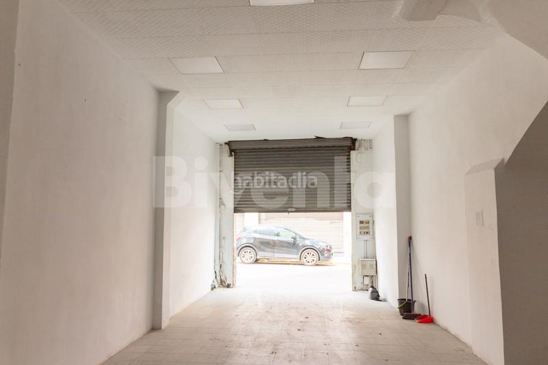 Foto b2aa76ab-e387-496b-a9d9-1683c63e144b. Lloguer local comercial a Centre Igualada