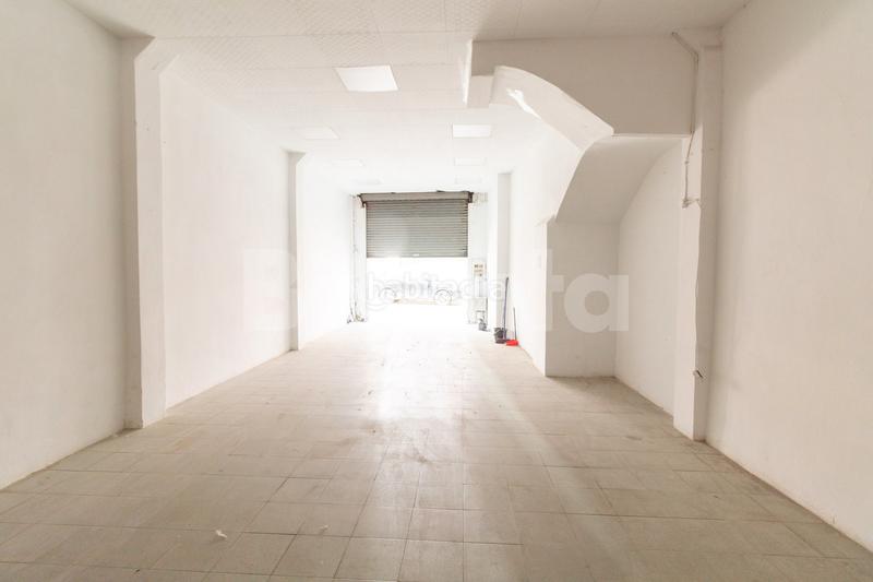 Foto cff2b914-ca6e-45f0-882f-5de3330bef7c. Lloguer local comercial a Centre Igualada