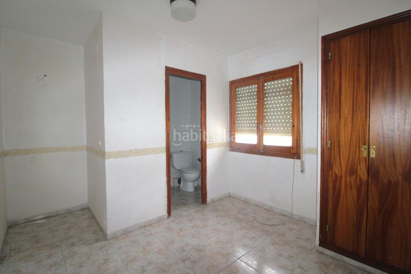 Foto 23496447-c3f4-4fe9-8951-3c650061a442. Edificio in Alcanar