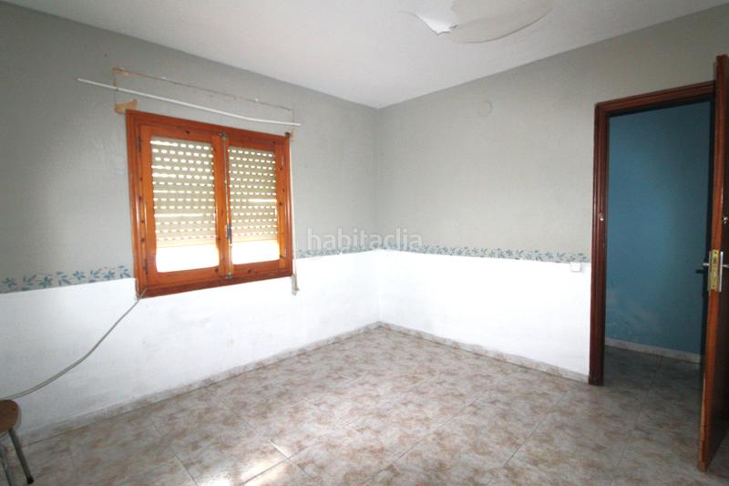 Foto 794254bf-dbb0-411a-aa2c-046b5685f2db. Edificio in Alcanar