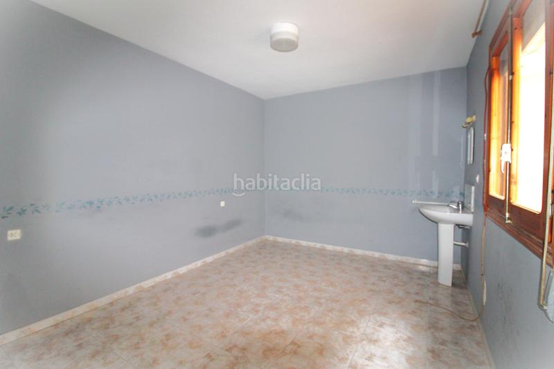 Foto 8beff66a-2d61-4335-b739-c48e8c189db3. Edificio in Alcanar