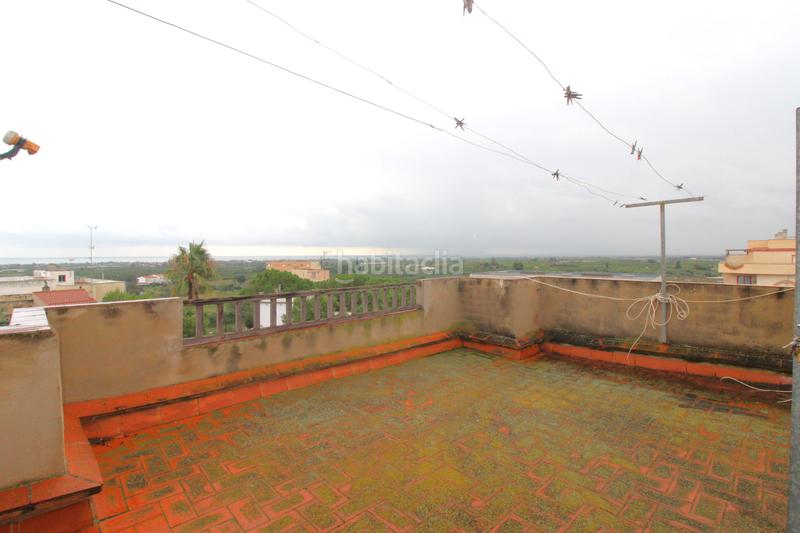 Foto b9133093-e476-4d08-a1da-16b023b83b27. Edificio in Alcanar