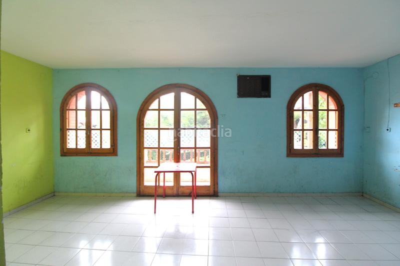 Foto bd1a35f9-7a0f-48a8-b145-0962dd0401d0. Edificio in Alcanar