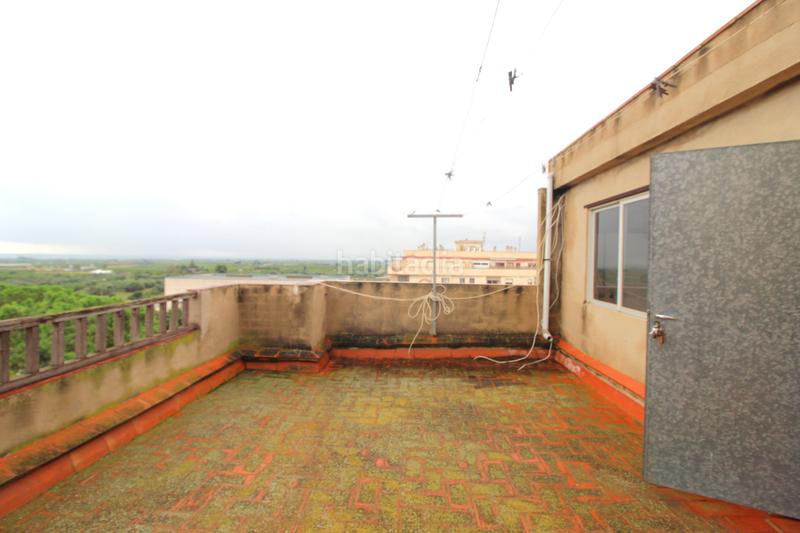 Foto eab771a2-7733-412e-a6d6-78925d532ec9. Edificio in Alcanar