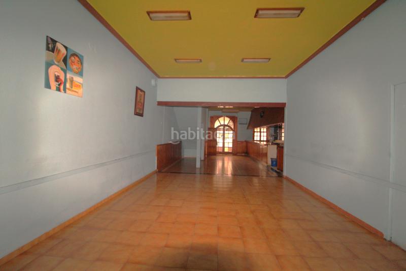 Foto ee1912d8-b91c-4467-9e56-3221fbd91dce. Edificio in Alcanar