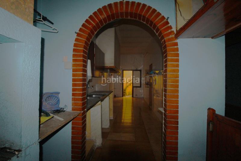 Foto f02ef059-d638-4b5b-be02-ab73685026fd. Edificio in Alcanar