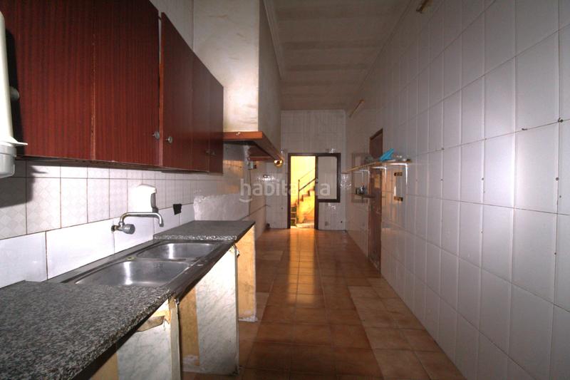 Foto f8a953c6-50ea-4e2f-9f44-7faadc0c6e6d. Edificio in Alcanar