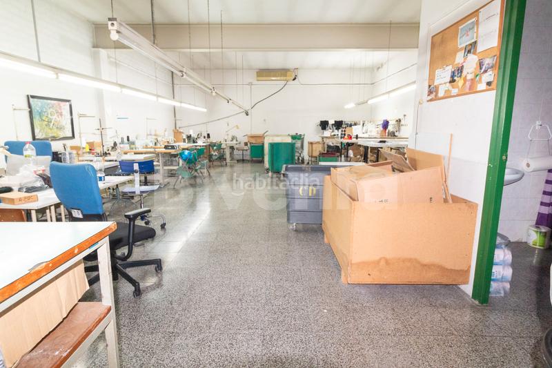 Foto 972174a4-b8d8-4e00-a714-a6e742db512d. Industrial building with heating in Vilanova del Camí