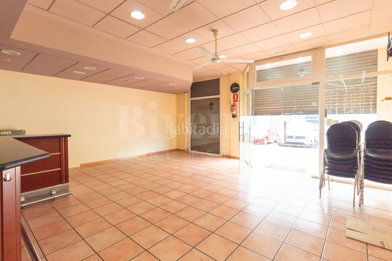 Foto a18e2752-fd5c-4b74-96fe-af721419fd35. Alquiler local comercial este local espera alguien como tú en Vilanova del Camí