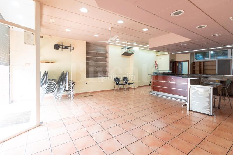 Foto c3c02c75-8b98-4bb9-86d5-9b4f62dd5bc2. Alquiler local comercial este local espera alguien como tú en Vilanova del Camí