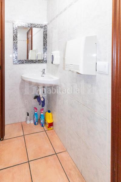 Foto d704a821-5d67-43fb-aa20-b612ae862c26. Alquiler local comercial este local espera alguien como tú en Vilanova del Camí