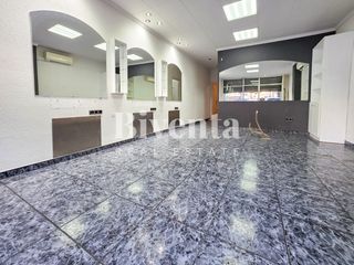 Local Comercial a Llevant. Local con mucho potencial