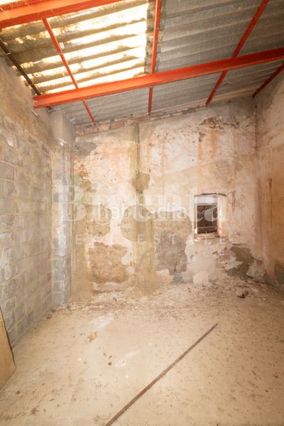 Foto 73a2afbd-1e3a-4641-87a1-8252fd435252. Casa amb aparcament a Piera