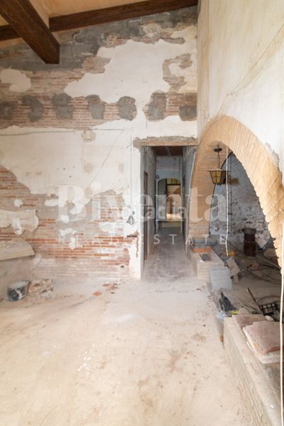 Foto a076f48b-5304-44b3-aa53-4dcdffb2c64f. Casa amb aparcament a Piera