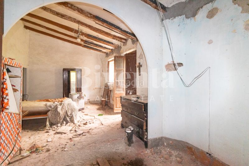 Foto b4a69638-a98a-4ccd-befd-b1cdab8e2b94. Casa amb aparcament a Piera