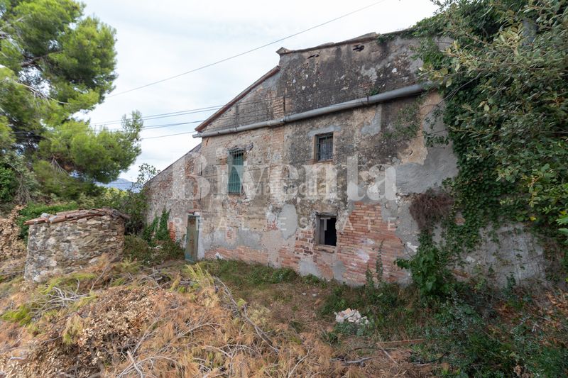 Foto f79de097-f379-4a8d-95c4-dd7b4db50535. Casa amb aparcament a Piera