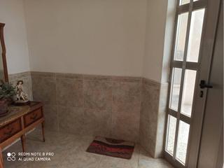 Local Comercial a Aragon 99. Local en venta en nucli urbà