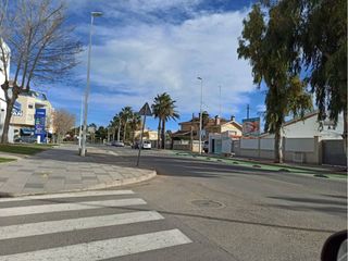 Casa  Avenida papa luna. Casa al lado de la avd. papa luna