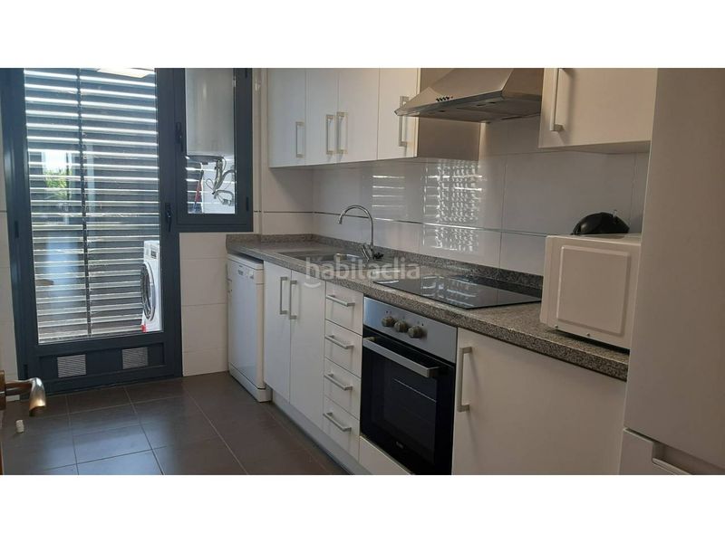 Foto 109f2407-77dd-471e-8c70-101c12fe1cd3. Apartament amb calefacció piscina a San Jorge