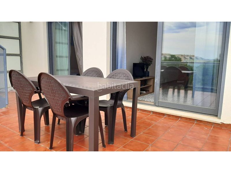 Foto b8be99f6-32e7-4559-b76c-29cfd8ead17f. Apartament amb calefacció piscina a San Jorge