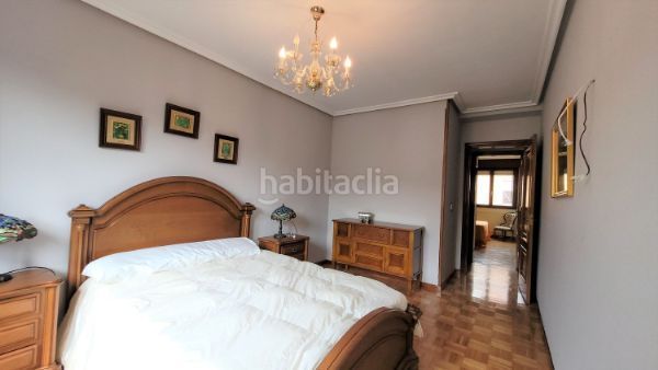 Foto e54ff3d8-2925-4d0f-9b04-b28f2a4dc3dc. Pis amb calefacció aparcament a Grado