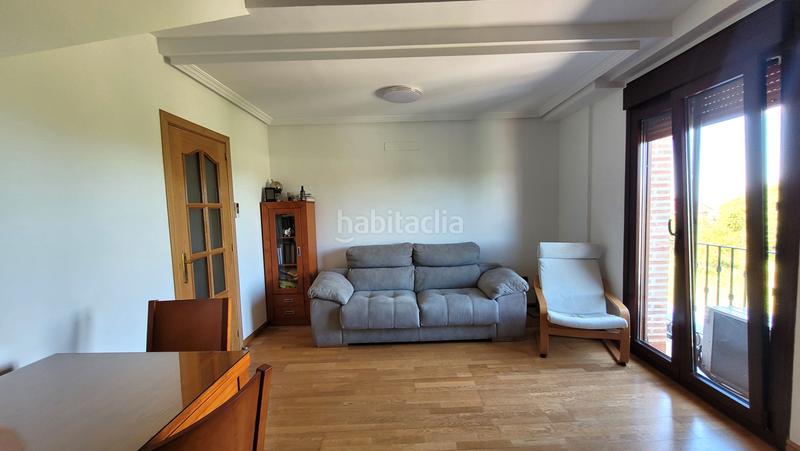 Foto 3c103fb0-06db-4c31-bd4a-3fda2c0b2c52. Duplex avec chauffage dans Santos de la Humosa (Los)