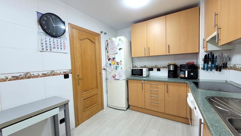 Foto 5894e67f-25ec-4d12-b3e3-0ab9e8427d1d. Duplex avec chauffage dans Santos de la Humosa (Los)