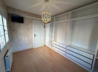 Pis a Calle clavileño 8. Vivienda con contrato de alquiler en vigor