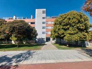 Etagenwohnung  Avenida madrid. Piso 2 dorm, año 2005, con terraza con vistas espectaculares  y