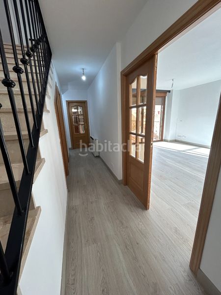 Foto bcb1aae5-6c05-40af-98cf-99d221cd89d8. Casa adossada amb calefacció aparcament a Corpa