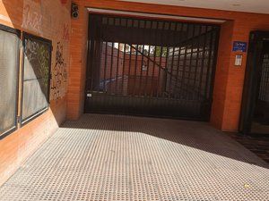 Lloguer Aparcament cotxe  Calle teniente ruiz. Plaza de garaje zona cuatro caños de alcalá de henares