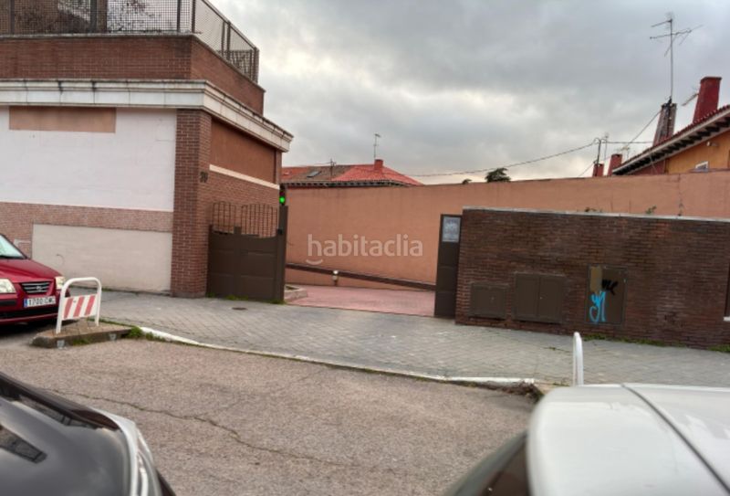 Foto cd09fd50-11f7-4d8b-9290-838626c1d99e. Aparcament cotxe a Concepción Madrid
