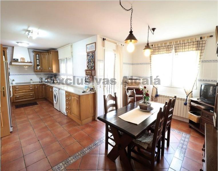 Foto 409f06f4-3ee1-4a26-b305-7309aca60495. Chalet avec chauffage piscine dans El Robledal Villalbilla