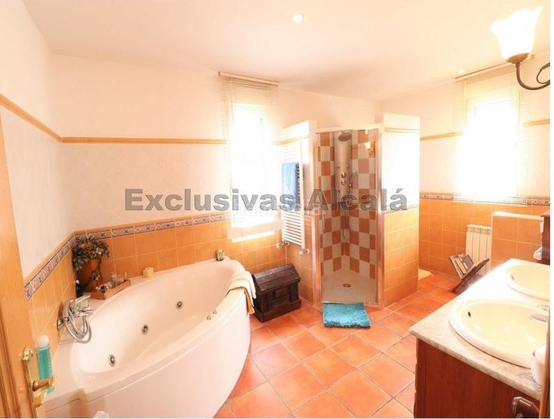 Foto dc5ac9d5-c2fc-4e44-88a1-7e2f7b192cb1. Chalet avec chauffage piscine dans El Robledal Villalbilla