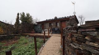 Chalet in Majaelrayo. Hermosa vivienda en la arquitectura negra
