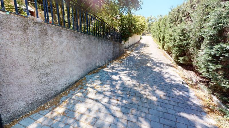 Foto 40590b24-ac4a-4185-b646-2e604b9cd031. Xalet amb calefacció aparcament piscina a El Robledal Villalbilla