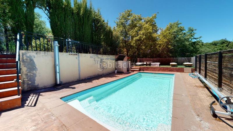 Foto d4c01277-4f1e-43ec-bd8c-64f7341d271f. Xalet amb calefacció aparcament piscina a El Robledal Villalbilla