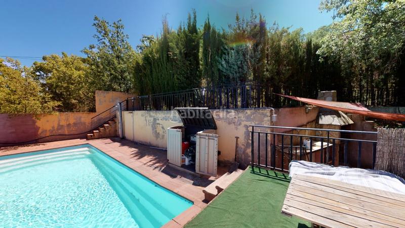 Foto f82eaaab-e7c7-4e20-b265-e7c8547ea282. Chalet avec chauffage parking piscine dans El Robledal Villalbilla