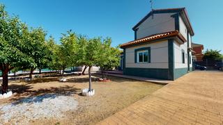 Xalet en Chiloeches. Chalet independiente a estrenar